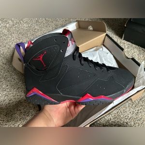 AIR JORDAN 7 RETRO (Raptor)